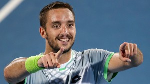 012115-TENNIS-Viktor-Troicki-of-Serbia-celebrates-AS-pi.vresize.1200.675.high.63