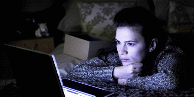 landscape_uktv-black-mirror-s02-be-right-back-7
